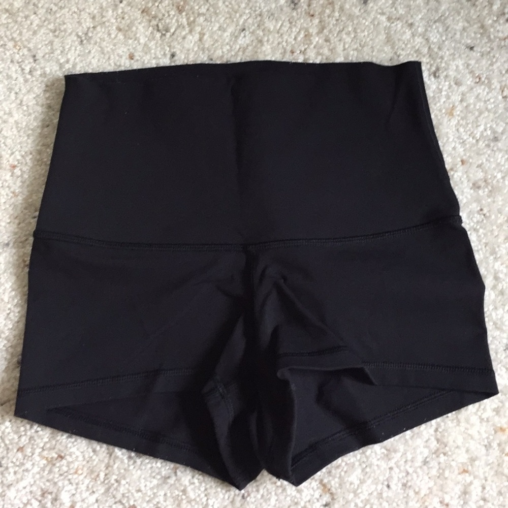 High waisted black lululemon spandex!!!!